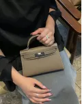 Custom image caption