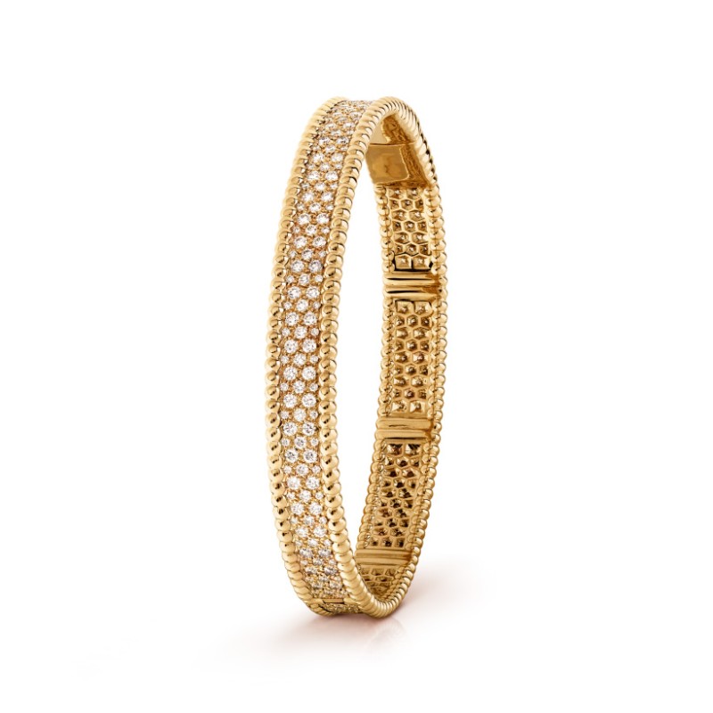 Perlée diamonds bracelet, 3 rows, medium model Perlée diamonds bracelet, 3 rows, medium model