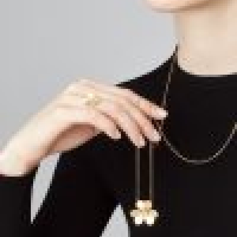 Frivole clip pendant, very large model Frivole clip pendant, very large model