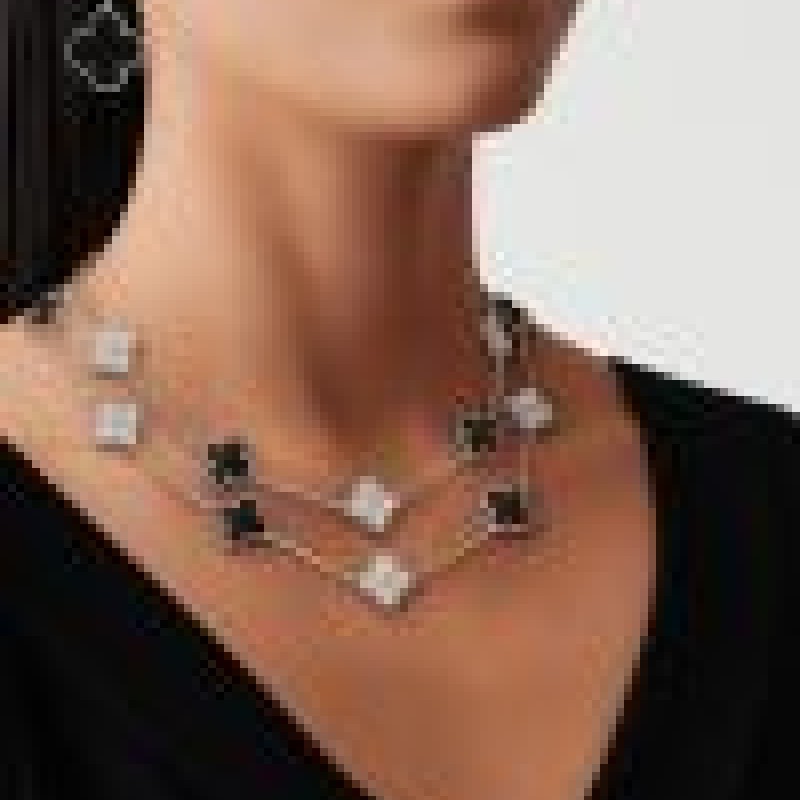 Vintage Alhambra long necklace, 20 motifs