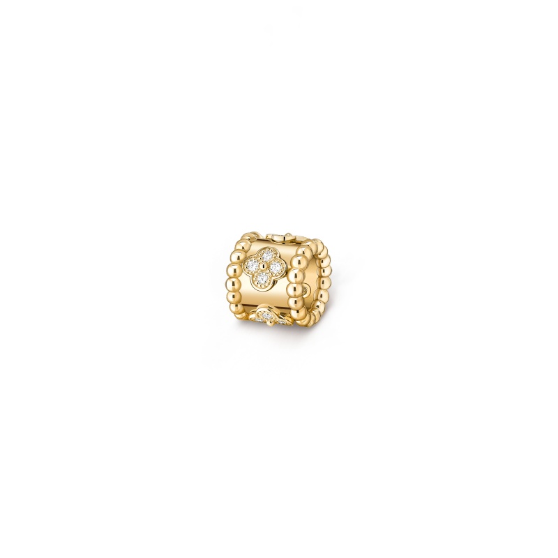 Perlée clovers pendant