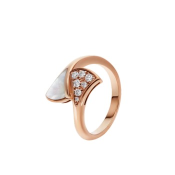 DIVAS’ DREAM Ring