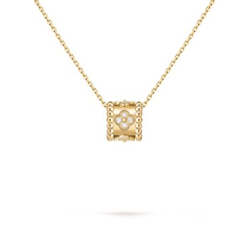 Perlée clovers pendant