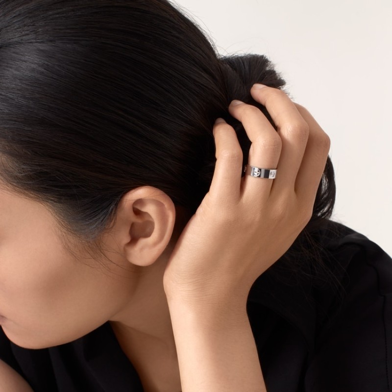 LOVE ring, classic model, 3 diamonds