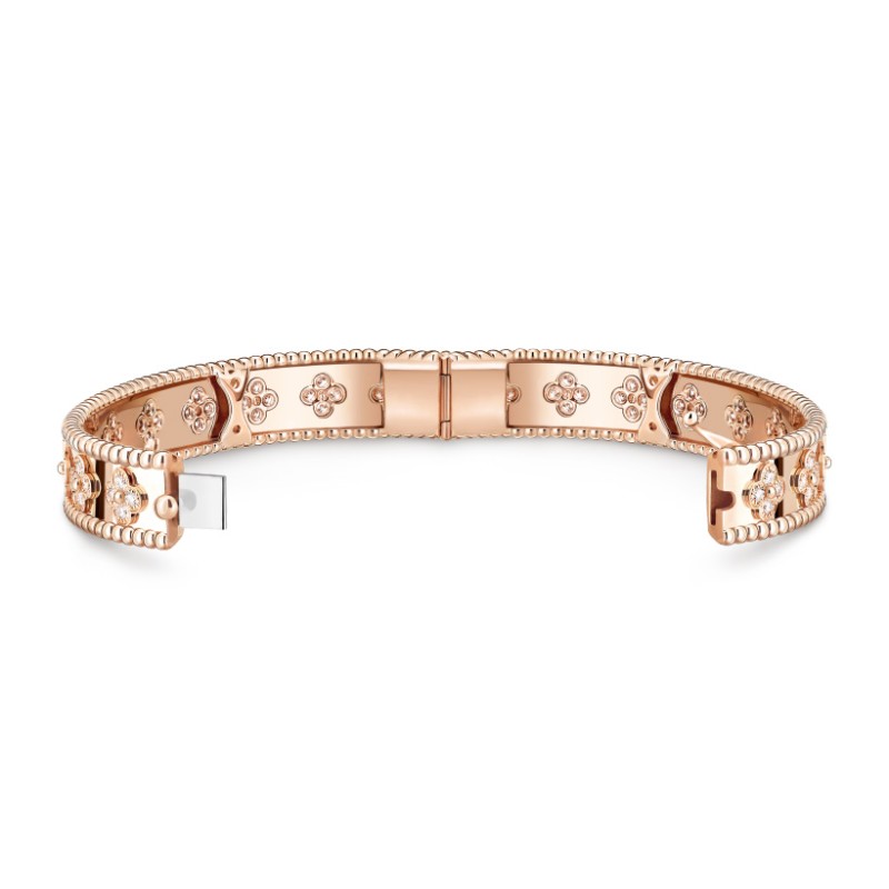 Perlée clovers bracelet, medium model Perlée clovers bracelet, medium model