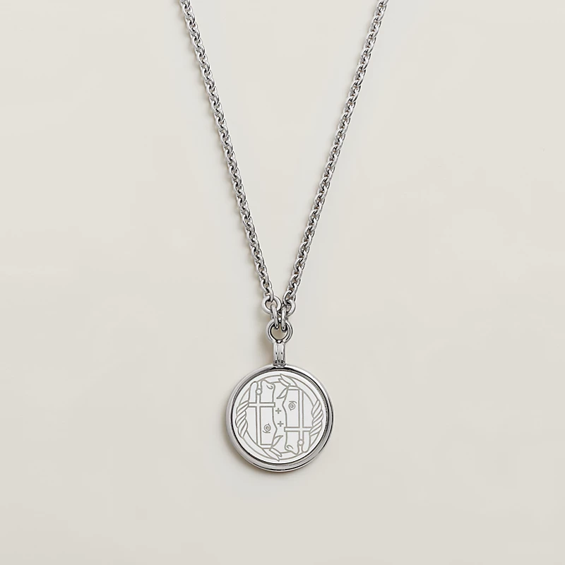 Medaille Quadrige necklace, small model Medaille Quadrige necklace, small model