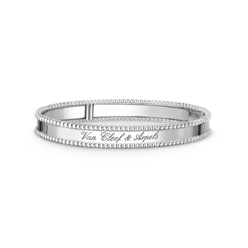 Perlée signature bracelet, medium model Perlée signature bracelet, medium model