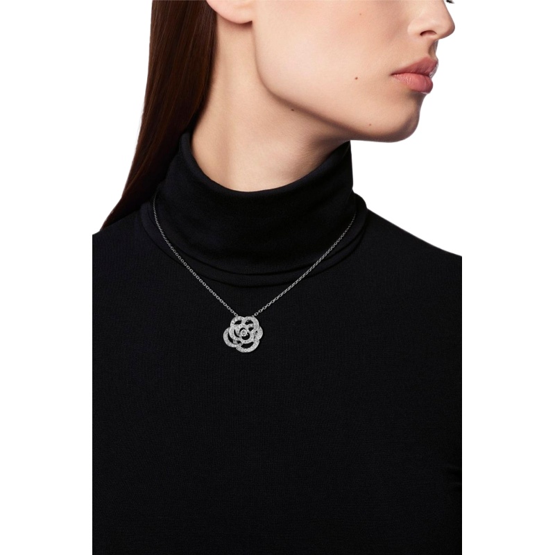 Fil de Camélia necklace Fil de Camélia necklace