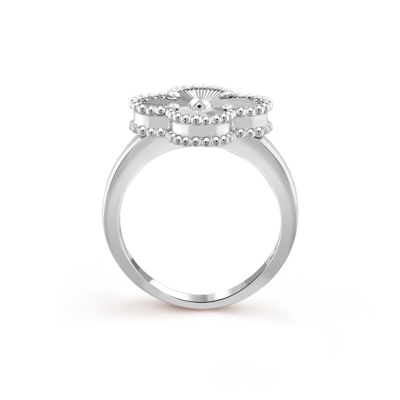 Vintage Alhambra ring Vintage Alhambra ring