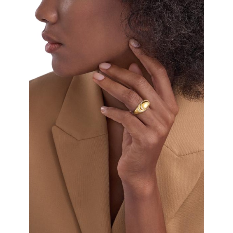 Bvlgari Cabochon Ring