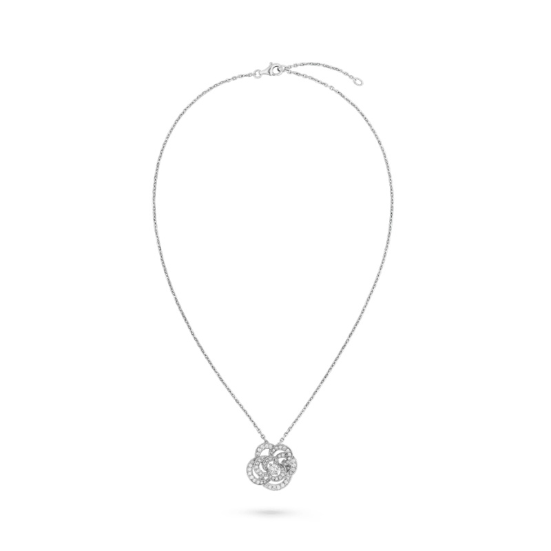 Fil de Camélia necklace Fil de Camélia necklace