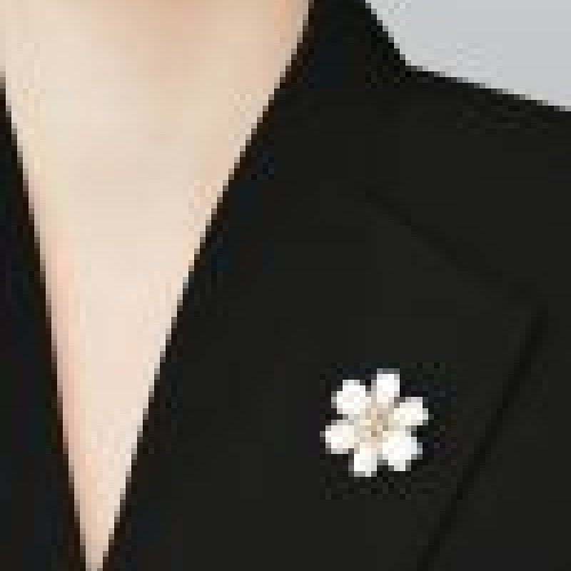 Rose de No?l clip pendant, small model