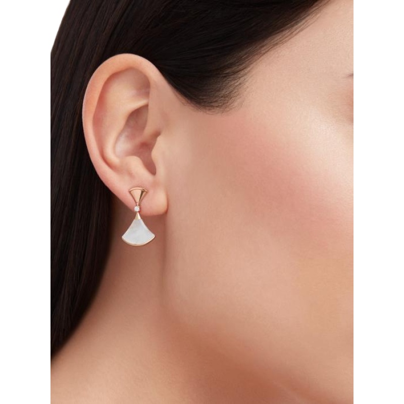 DIVAS’ DREAM earrings