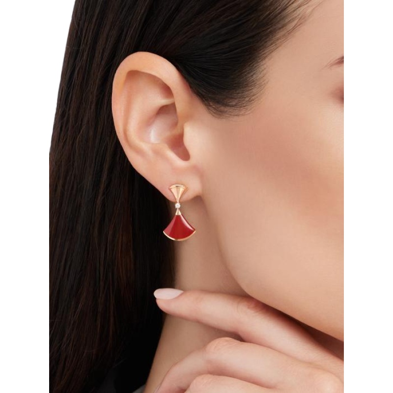 DIVAS’ DREAM earrings