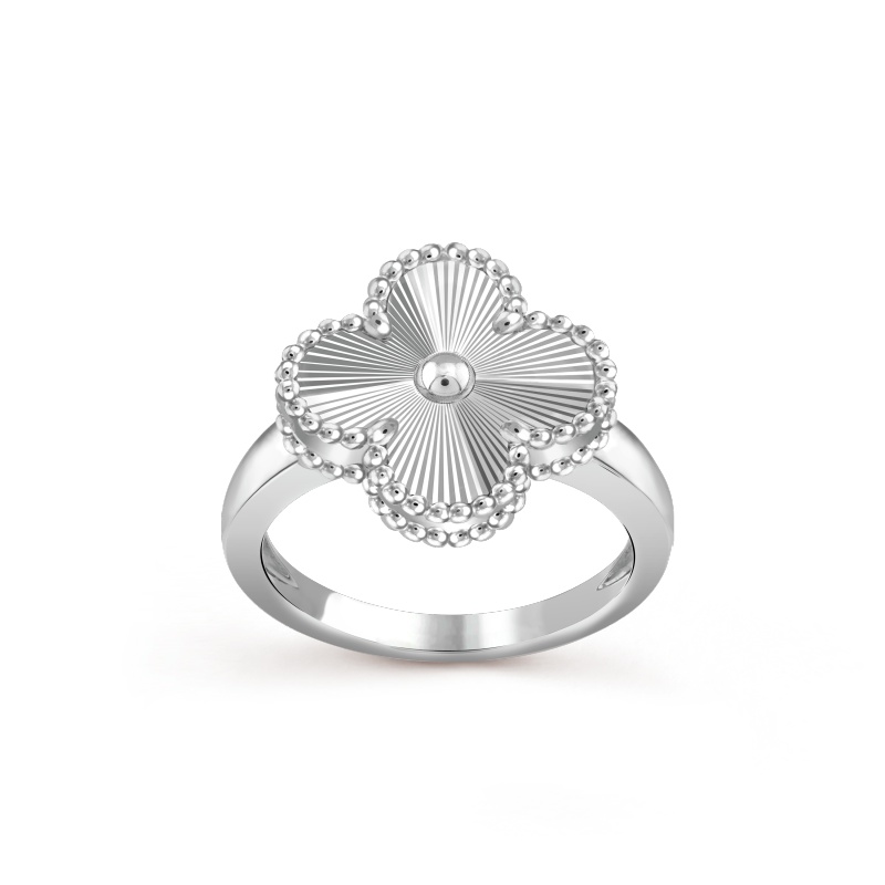 Vintage Alhambra ring Vintage Alhambra ring