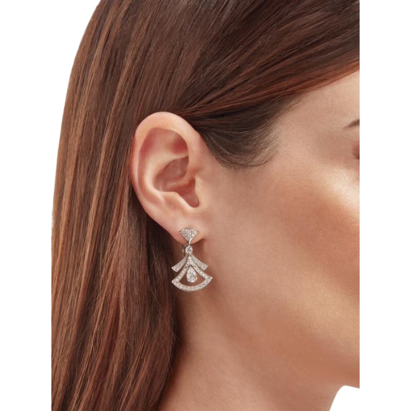 DIVAS’ DREAM earrings