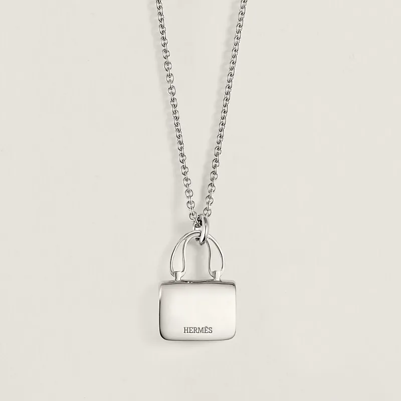 Amulettes Constance pendant