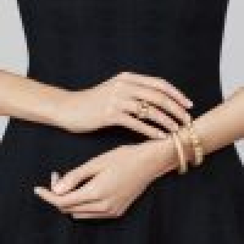 Perlée pearls of gold ring, small model Perlée pearls of gold ring, small model