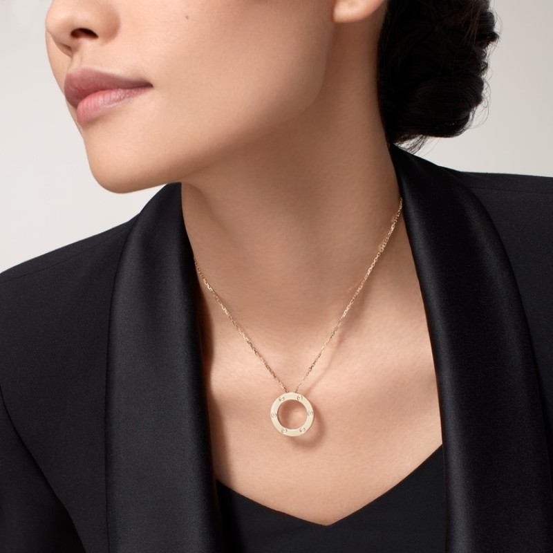 Cartier LOVE pendant