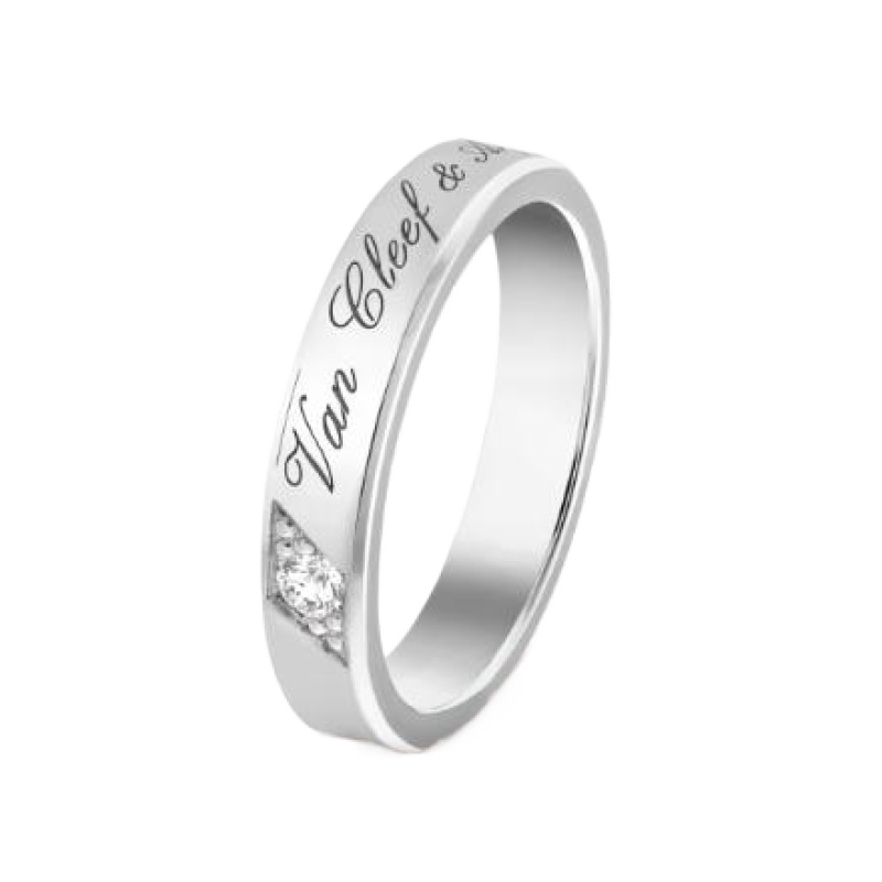 Van Cleef & Arpels Toujours Signature Etoiles wedding band, 4 mm Van Cleef & Arpels Toujours Signature Etoiles wedding band, 4 mm