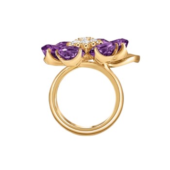 Van Cleef & Arpels Fleurs d’Hawa? ring