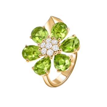Van Cleef & Arpels Fleurs d’Hawa? ring