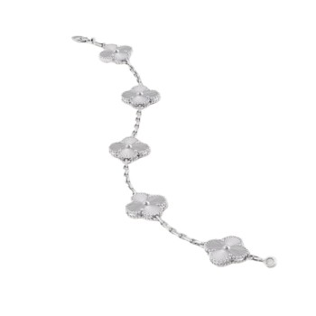 Van Cleef & Arpels Vintage Alhambra bracelet, 5 motifs Van Cleef & Arpels Vintage Alhambra bracelet, 5 motifs