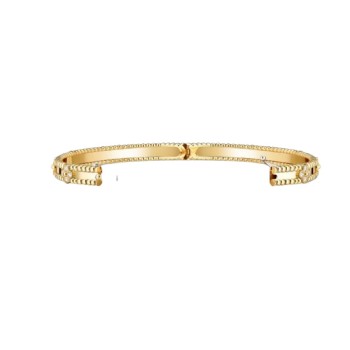 Van Cleef & Arpels Perlée sweet clovers bracelet, medium model Van Cleef & Arpels Perlée sweet clovers bracelet, medium model