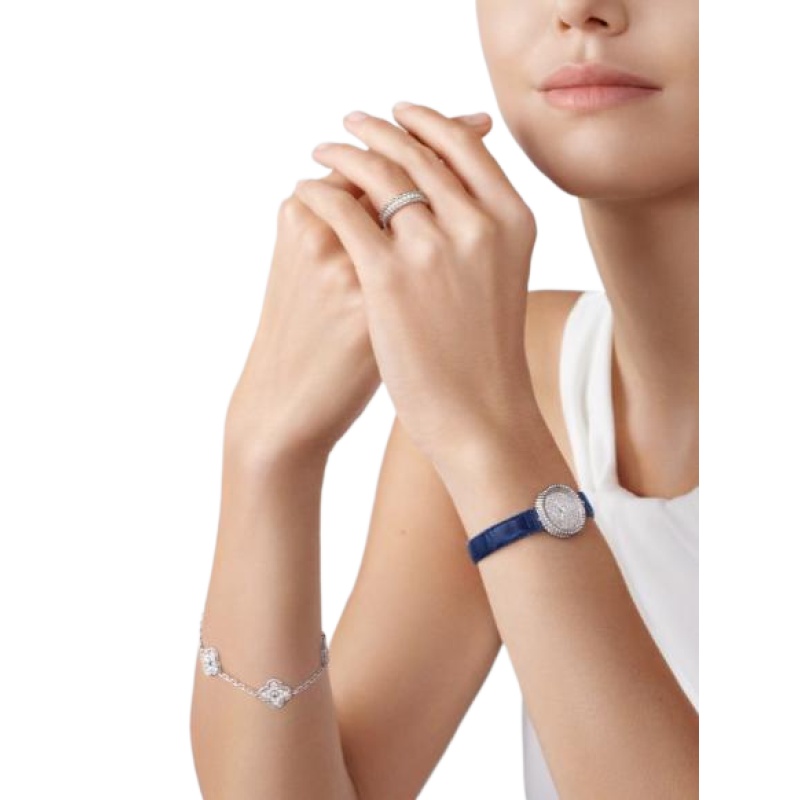 Van Cleef & Arpels Vintage Alhambra bracelet, 5 motifs Van Cleef & Arpels Vintage Alhambra bracelet, 5 motifs