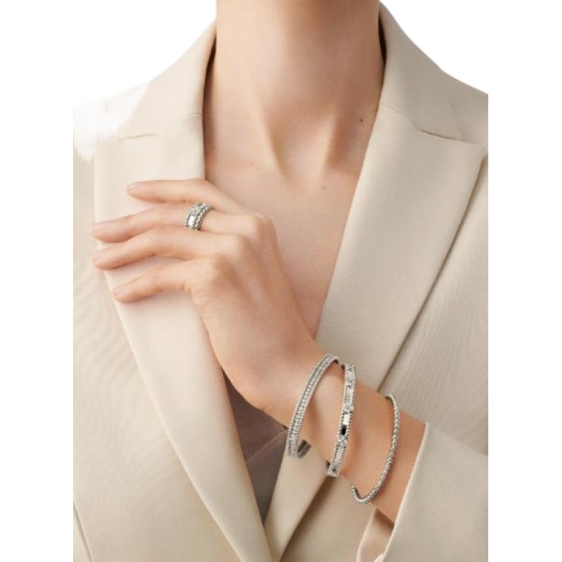 Van Cleef & Arpels Perlée sweet clovers bracelet, medium model