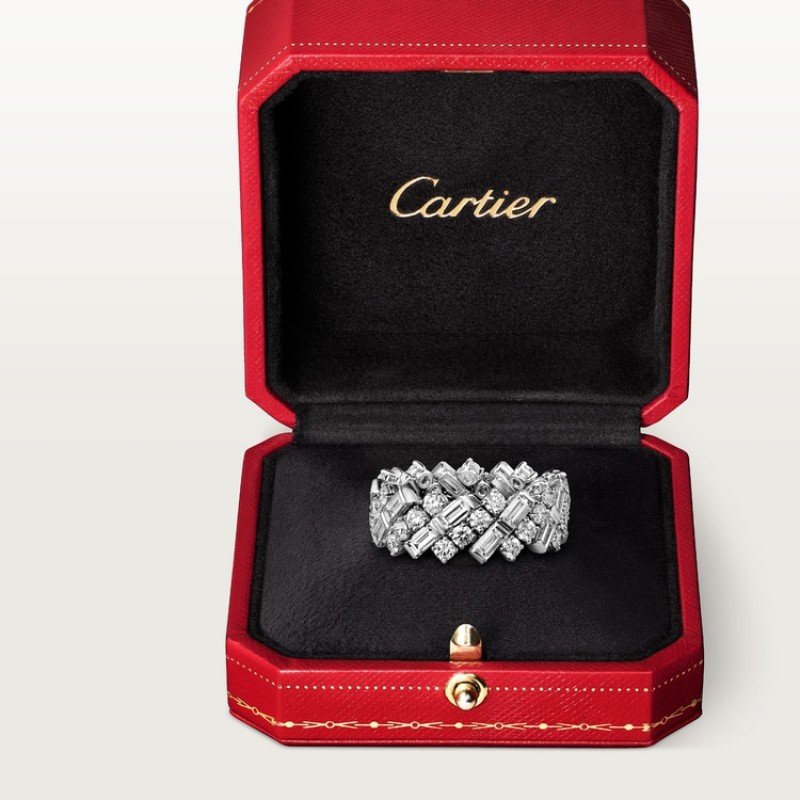 Reflection de Cartier wedding band, diamonds