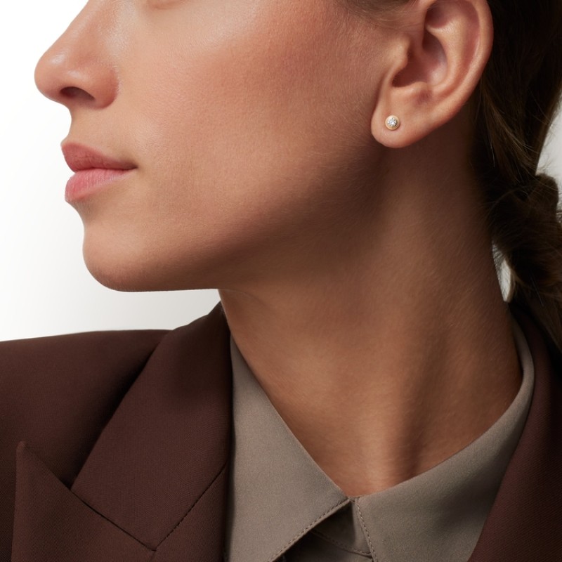 Cartier Cartier d’Amour stud earrings, 2 diamonds, medium model Cartier Cartier d’Amour stud earrings, 2 diamonds, medium model