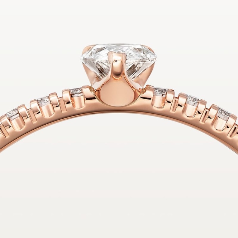 Etincelle de Cartier ring, pear-shaped diamond, paved
