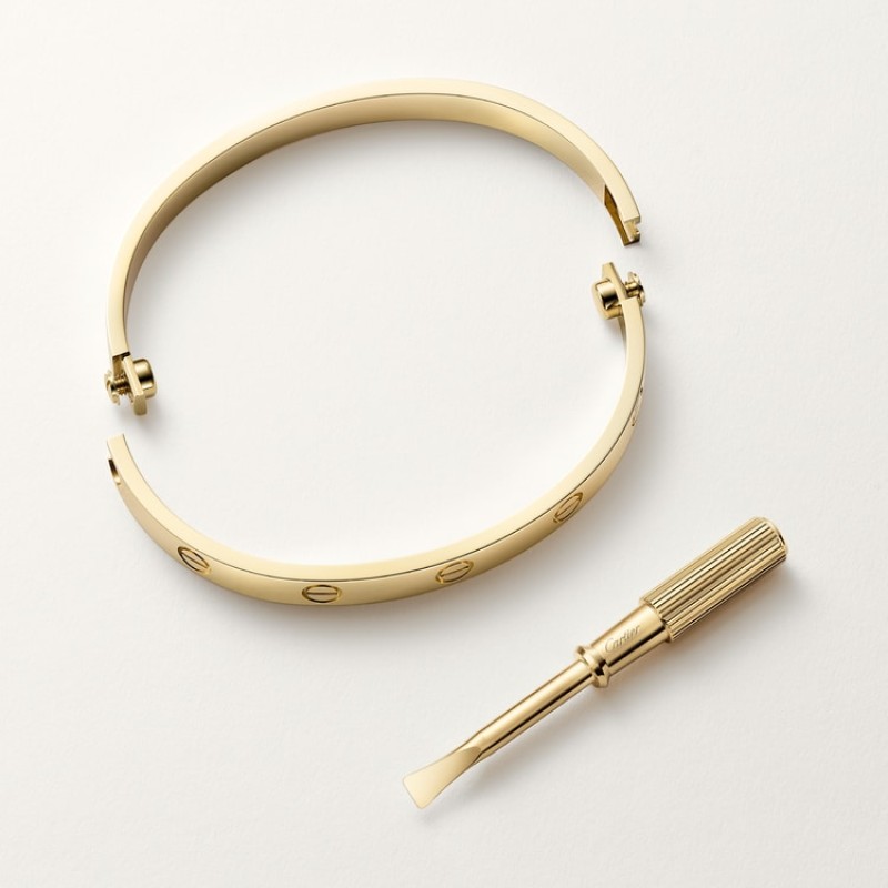 Cartier LOVE bracelet, classic model Cartier LOVE bracelet, classic model