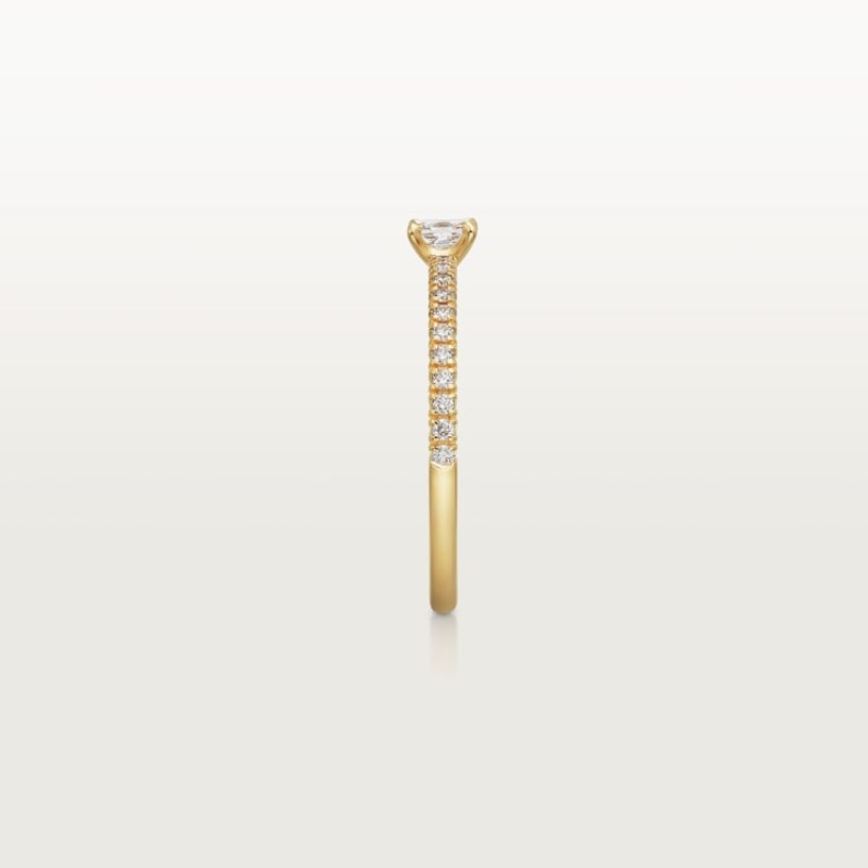 Etincelle de Cartier ring, princess-cut diamond, paved