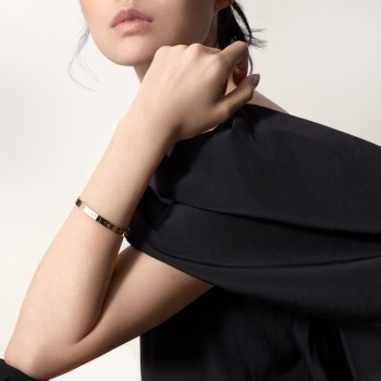 Cartier LOVE bracelet, classic model Cartier LOVE bracelet, classic model