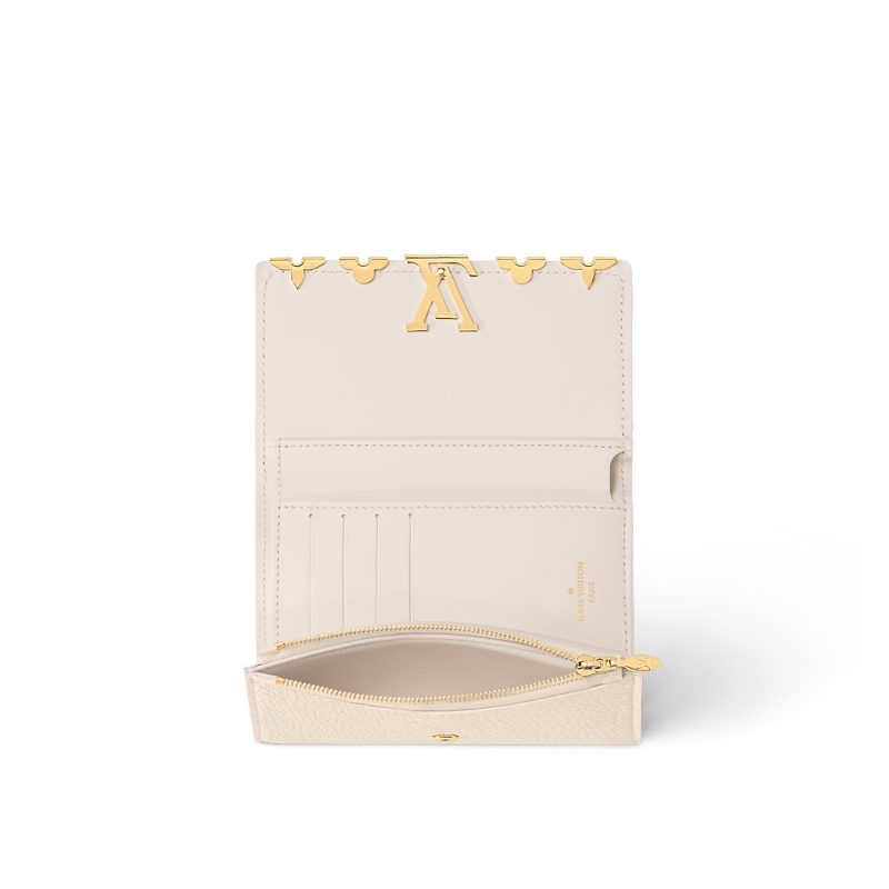 Louis Vuitton Capucines Compact Wallet M11363